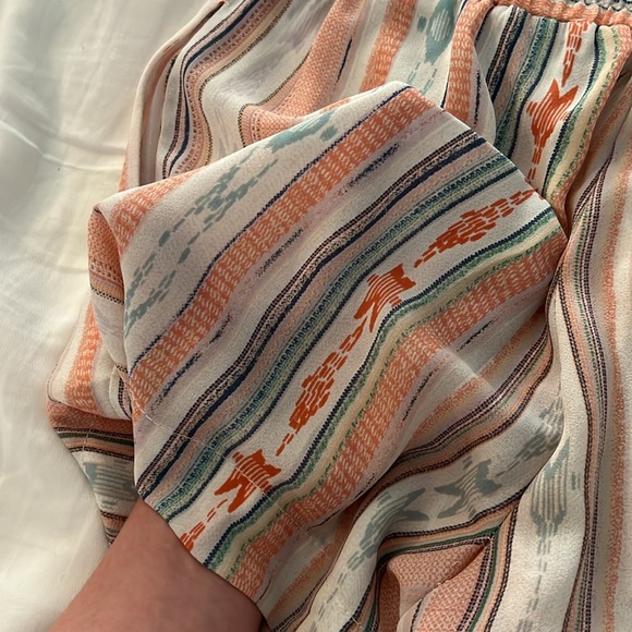 BCBGMaxAzria Issac Short XXS - Picture 4 of 7